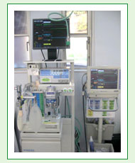 人工呼吸器＋無呼吸検知器＋麻酔器（KIUMURA）